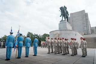 Den ozbrojených sil připomněl odkaz československých legionářů i službu dnešních vojáků