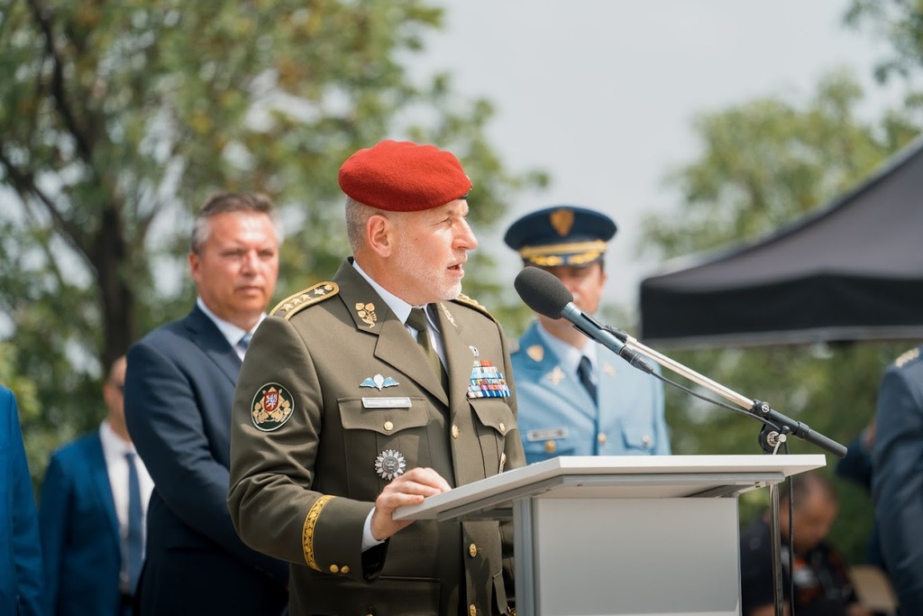 Den ozbrojených sil připomněl odkaz československých legionářů i službu dnešních vojáků