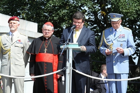 Vojáci si na Vítkově připomněli Den ozbrojených sil