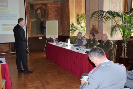 Představení Centra bezpečnostních a vojenskostrategických studií Univerzity obrany Brno si vzal na starosti Ing. Procházka