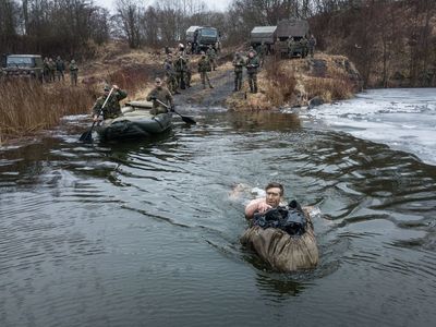 Do průzkumných týmů se na Doupově probojovalo pouze pět nejlepších výsadkářů
