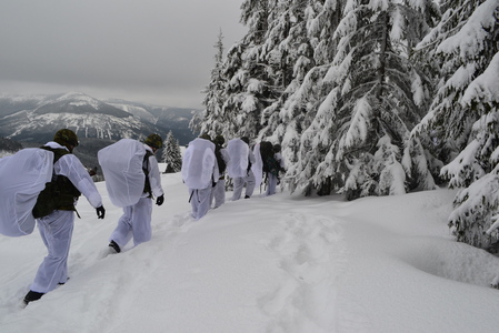 Zimní přežití Krkonoše 2018 prověřilo vojáky i vojákyně Aktivní zálohy KVV Ostrava