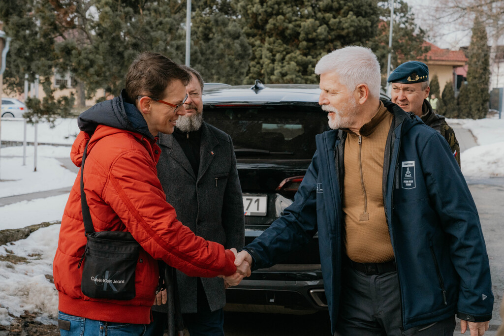Prezident republiky se setkal s vojáky těžké brigády v Přáslavicích