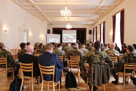 Účastníci konference zcela zaplnili Velký sál Domu armády v Olomouci