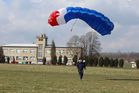 Ilustrační obrázek ke článkuV Chrudimi trénovali instruktoři speciální seskoky