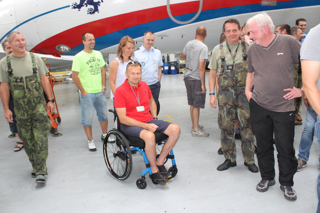 Lubošovy první kroky po propuštění z rehabilitačního zařízení vedly do Kbel