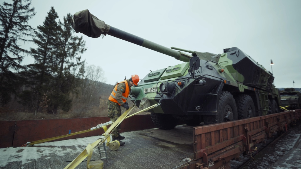 ShKH 152 mm DANA
