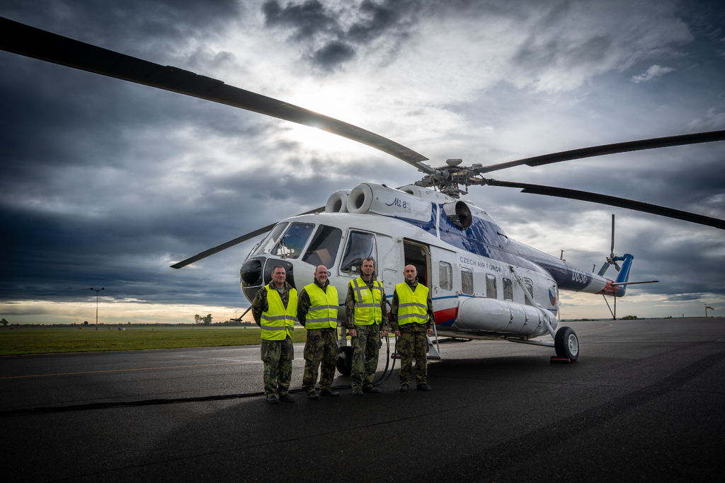Slavnostní vyřazení vrtulníku Mi-8