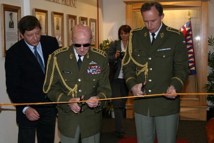Slavnostní otevření Galerie u velitelství sil podpory