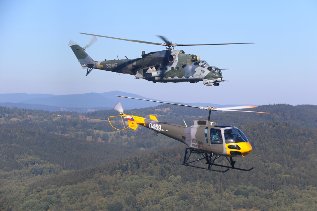 Součinnostní lety Mi-24 a Enstrom