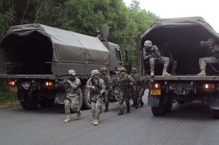 Američtí kadeti se zapojili do výcviku českých vojáků, kteří budou střežit základnu v Afghánistánu