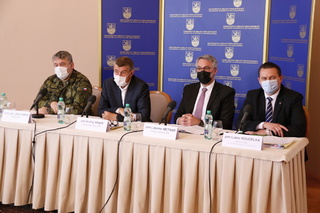 The joint press conference brought clarity into the future procurement of new tracked infantry fighting vehicles 