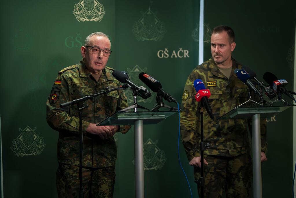 Společná tisková konference