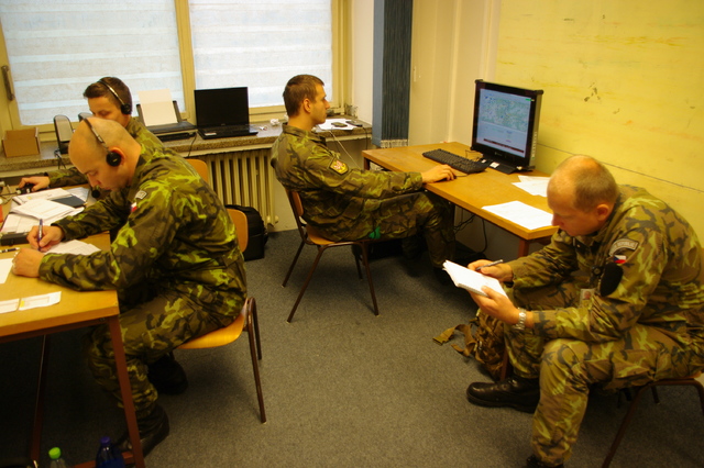 Štábní nácvik na trenažerech v CSTT Brno