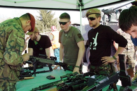 Na airsoftový svátek BorderWar 2015 dorazila i armáda