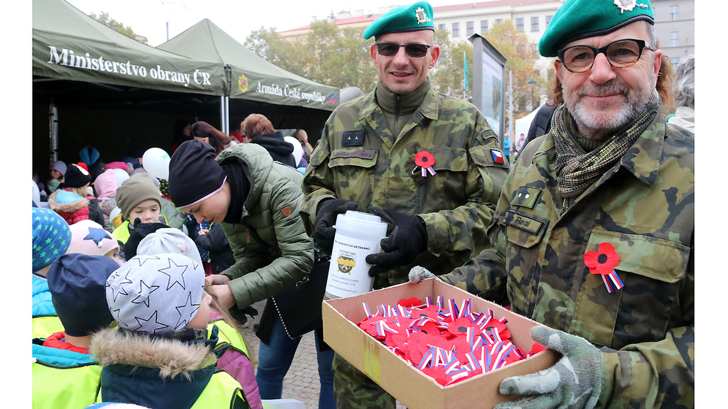 Vojenský fond solidarity opět pořádá sbírku ke Dni veteránů