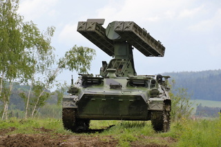 Boj se vzdušným protivníkem procvičovaly i obsluhy protiletadlového raketového kompletu S-10M2D.