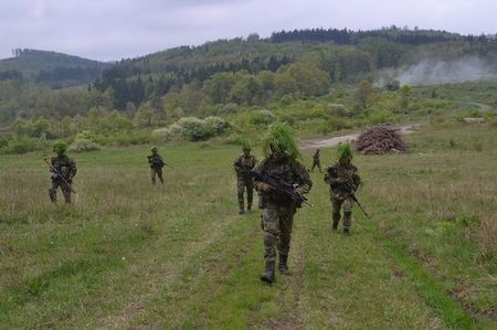 Nováčky u 4. brigády čeká tvrdý výcvik, slova neumím, nechce se mi, jsou tabu