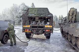 Tankování vojenské techniky v prostoru VÚj Boletice