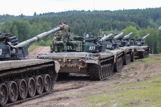 Tanky T-72 M4 CZ před výjezdem