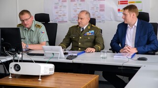 Armáda definitivně předala zdravotnictví Chytrou karanténu