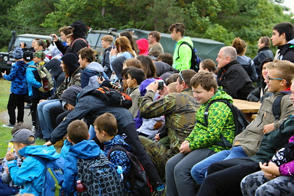 Ukázka dovedností vojáků přilákala desítky dětí