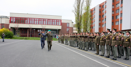 Nic pro pověrčivé, Posádkové velitelství Praha oslavilo své třinácté výročí založení slavnostně i vesele