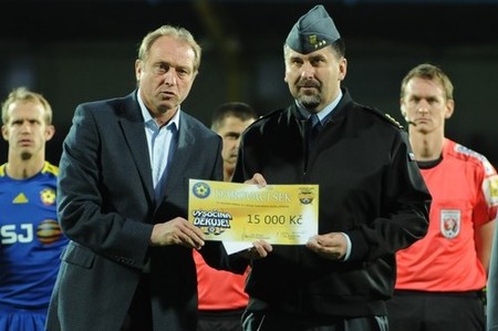 Do Vojenského fondu solidarity přispěli fotbalisté z Vysočiny