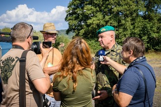 Velitel Pozemních sil zodpověděl dotazy novinářů
