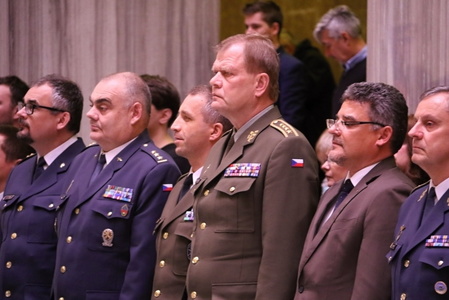 Většina velení AČR byla přítomna oceňování vojáků na Vítkově