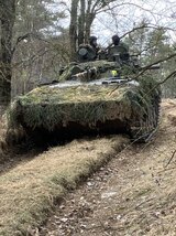 Vojáci 74. mpr a bojové vozidlo pěchoty v rámci cvičení Allied Spirit 25