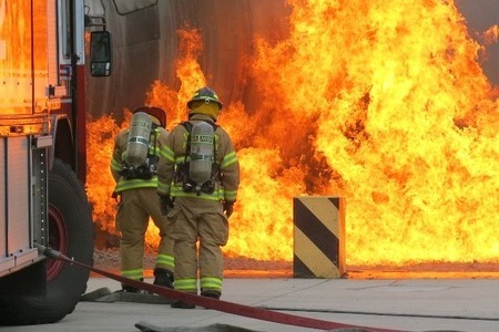 Vojenští letečtí hasiči okusili hasičské trenažéry v Ramsteinu