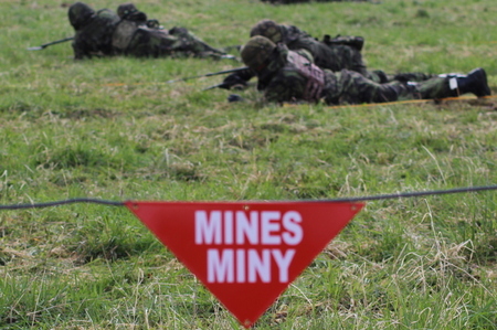 Ženisté v Boleticích trénují minování 