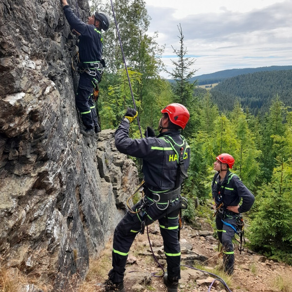 Výcvik ve skalnatém terénu 