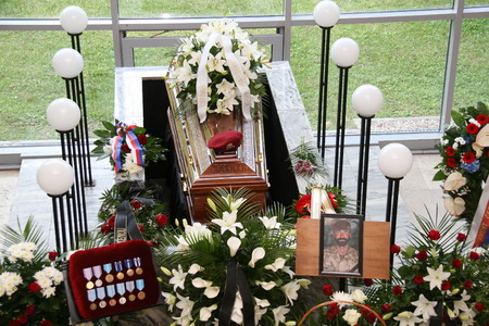 Armáda se loučí s vojáky, kteří padli v Afghánistánu