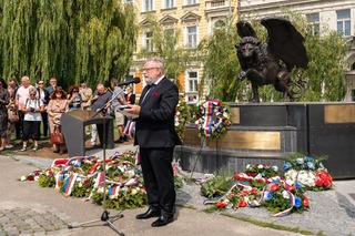 Místopředseda Senátu Parlamentu ČR Jiří Oberfalzer při projevu