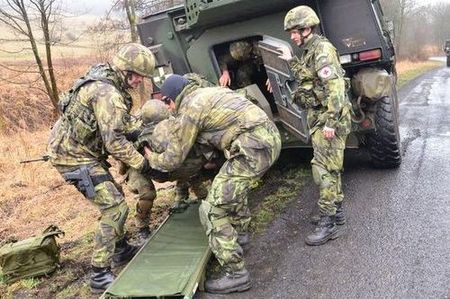 Výsadkáři končí kontrolu sladěnosti na Doupově