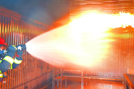 Čeští vojenští hasiči sbírali zkušenosti na letecké základně v německém Ramsteinu