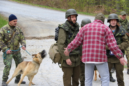 'Survival Course' - a new experience for journalists and humanitarian workers