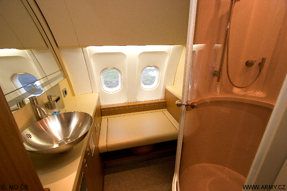 Airbus A-319CJ -  interiér