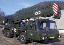 Automobilní jeřáb AD-28 