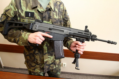 Útočná puška 5,56 × 45 mm CZ 805 BREN A1/A2