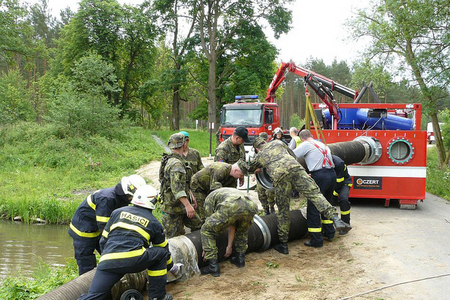 Reservists and firefighters at exercise at Ralsko (from Liberec)