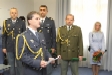 Zástupce nově povýšených plukovníků při projevu