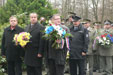 Účastníci pietního aktu na vojenském hřbitově v Ruprechticích 